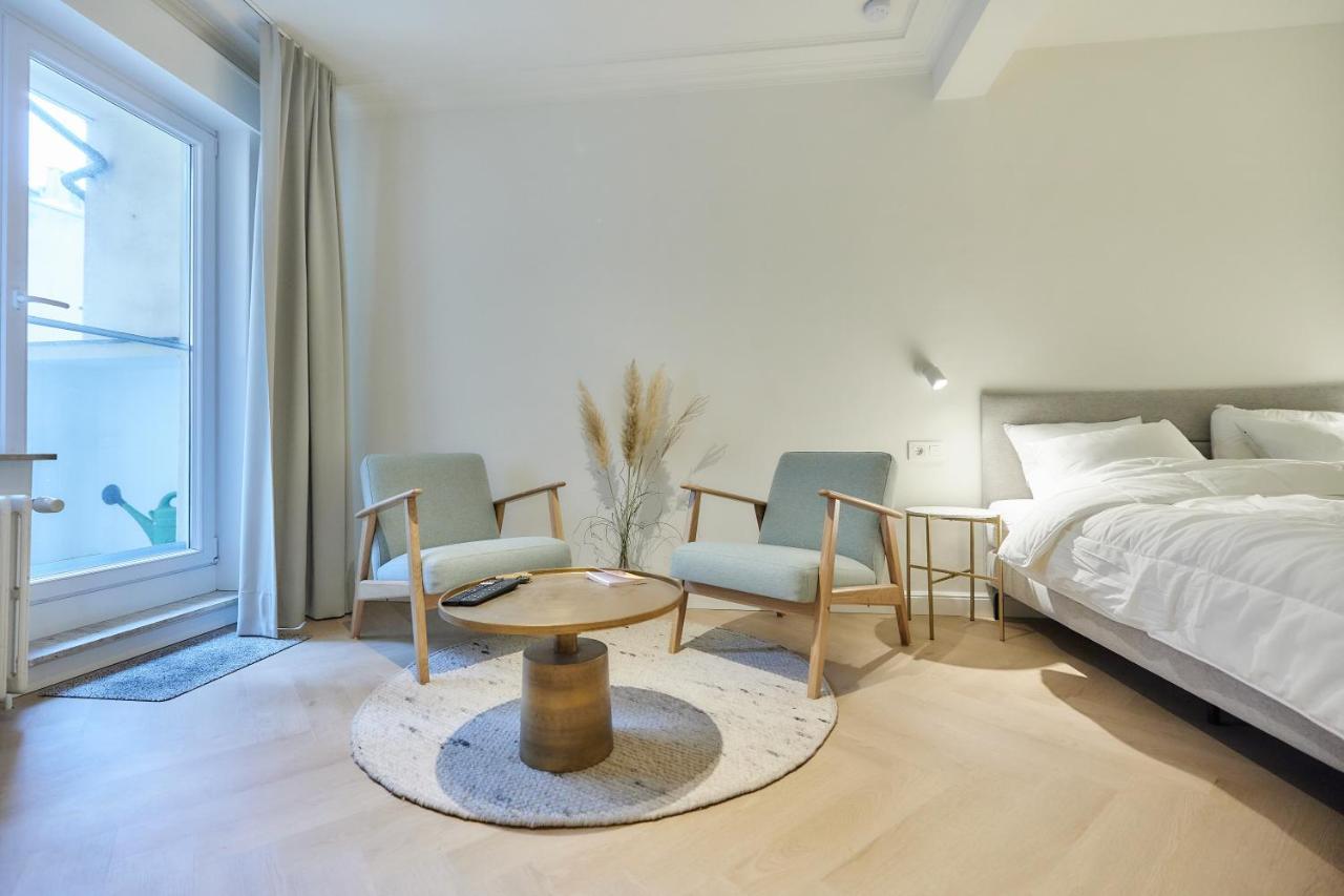 Studio By Juliz - Top Location At The Beach & In City Center! Остенде Екстериор снимка